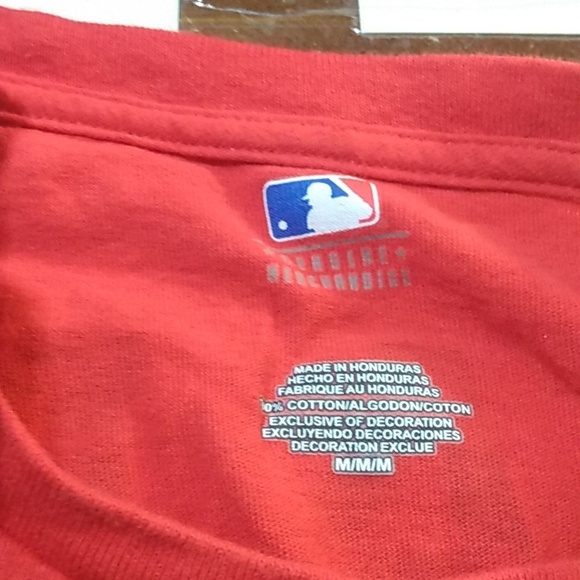 Boston Red T-Shirt - Picture 4 of 4